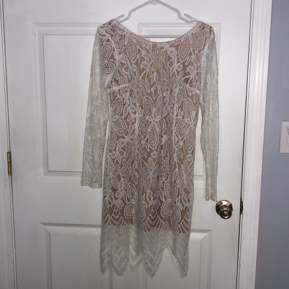 White long sleeve lace dress